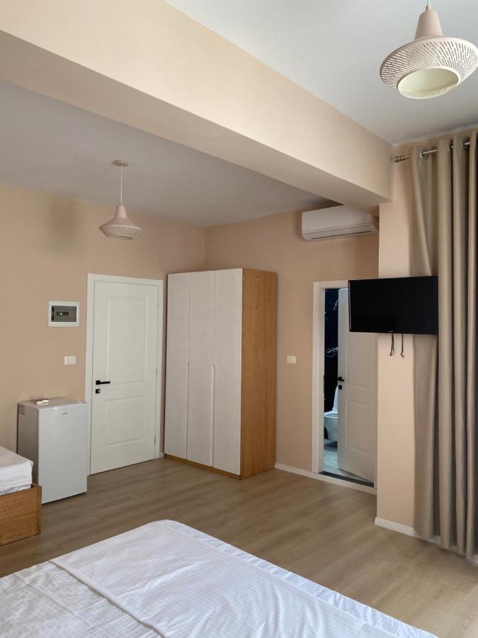 Saranda Apartments *